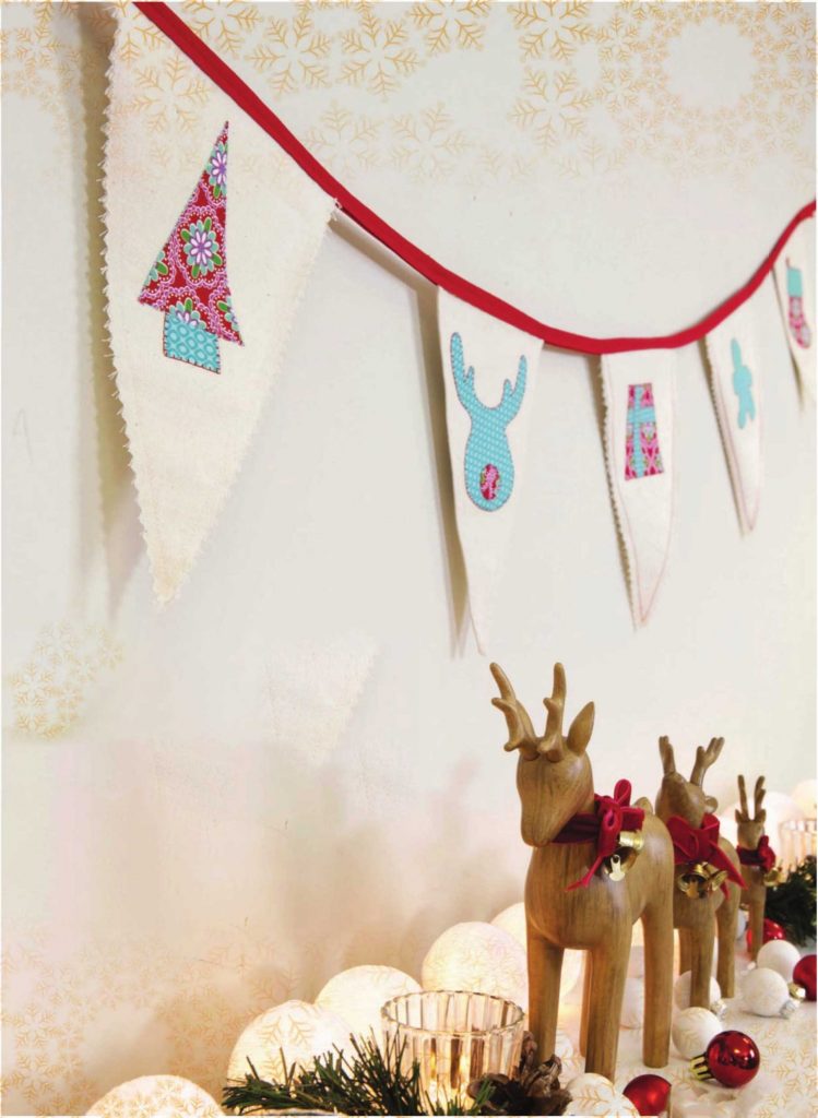 Appliquéd Christmas Bunting Tutorial