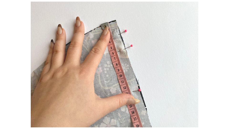 Assemble the Makeup Bag Step 1