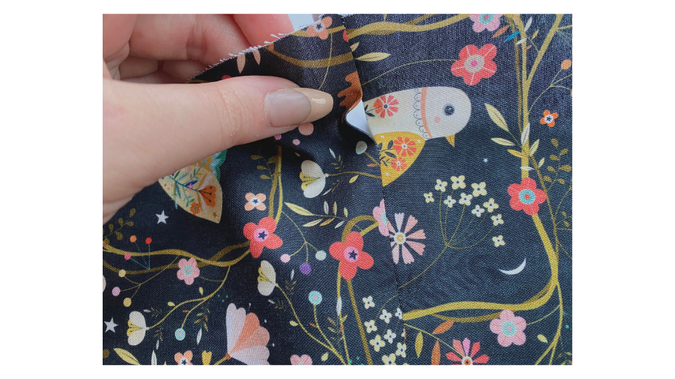 Assemble the makeup bag step 4