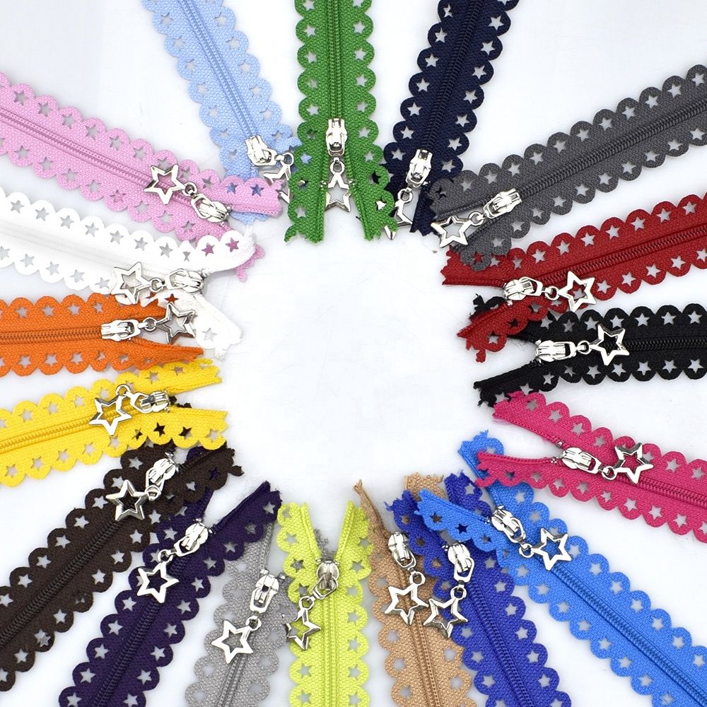 Decorative Lace Edge Zip Tutorial Decorative Lace Edge Zip Tutorial